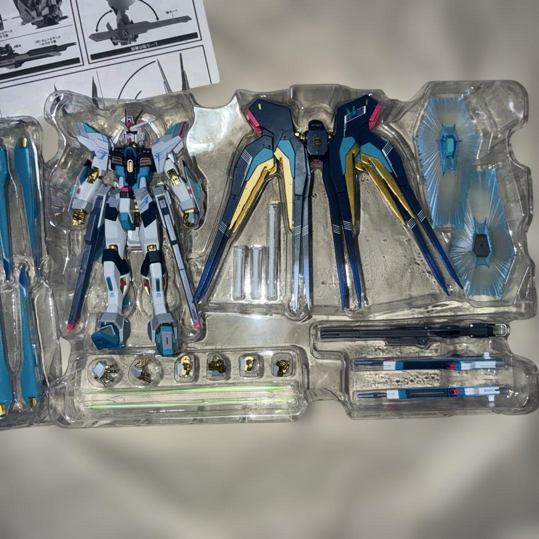 メタロボストフリ弐式初音ミク、ストフリ弐式、プラウドディフェンダー、shラクス