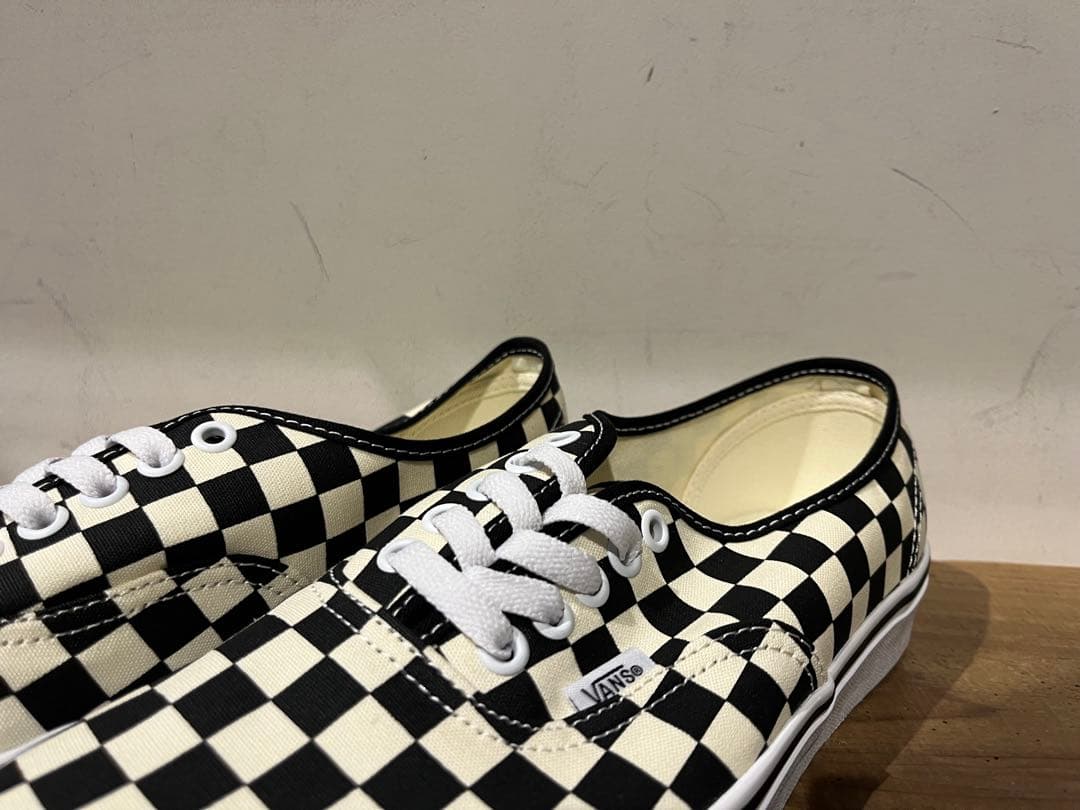 VANS AUTHENTIC checker 黒白 US正規品 赤箱 27.5