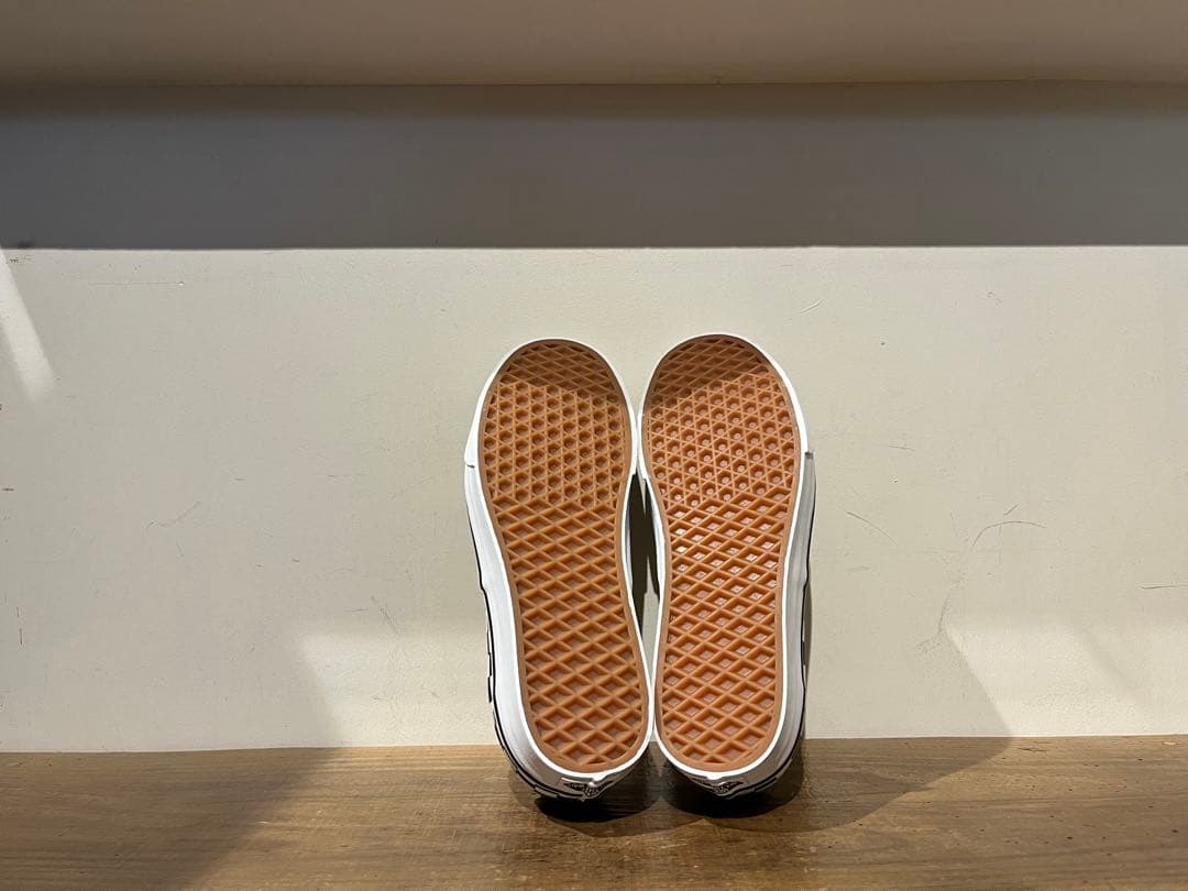 VANS AUTHENTIC checker 黒白 US正規品 赤箱 27.5