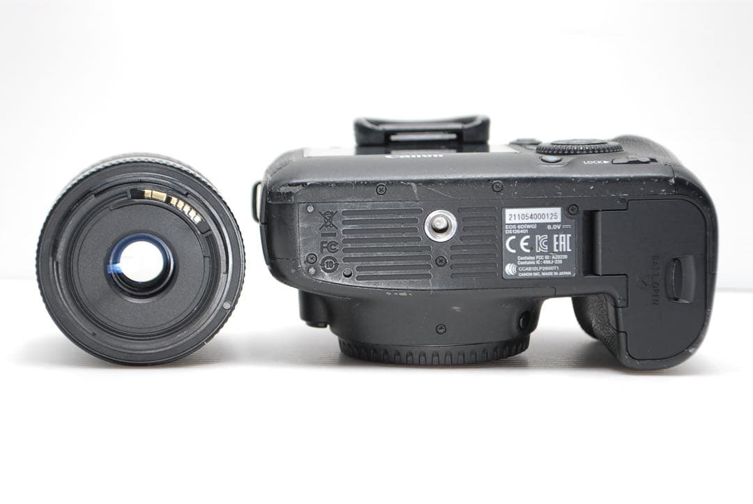 ❤️Canon EOS 6D❤️軽量モデル 中級者向け一眼レフ Wi-Fi内蔵