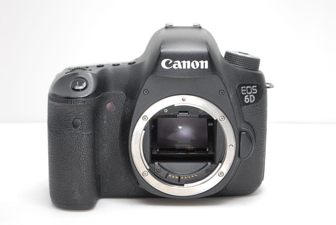 ❤️Canon EOS 6D❤️軽量モデル 中級者向け一眼レフ Wi-Fi内蔵