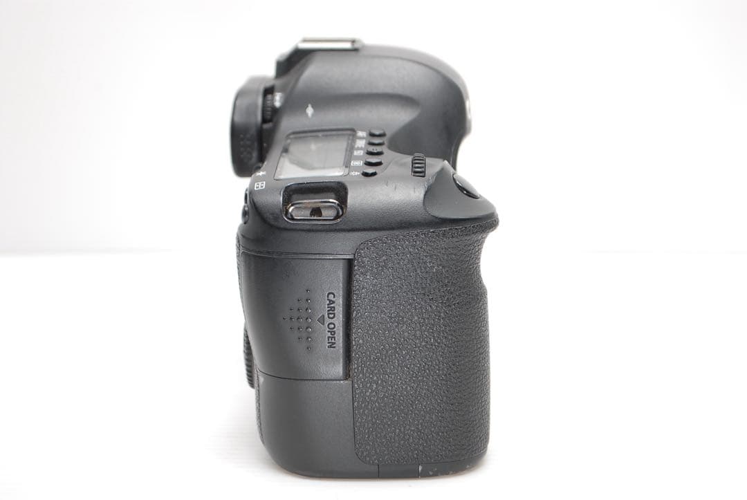 ❤️Canon EOS 6D❤️軽量モデル 中級者向け一眼レフ Wi-Fi内蔵