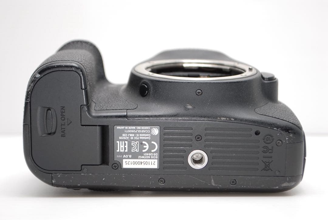 ❤️Canon EOS 6D❤️軽量モデル 中級者向け一眼レフ Wi-Fi内蔵