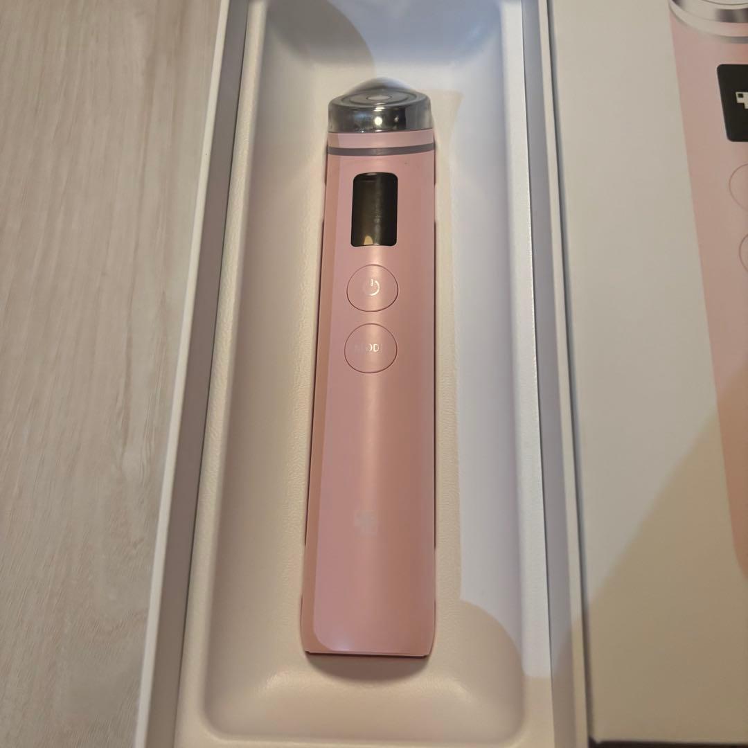 メディキューブAGE-Rブースタープロ　ピンク　美顔器