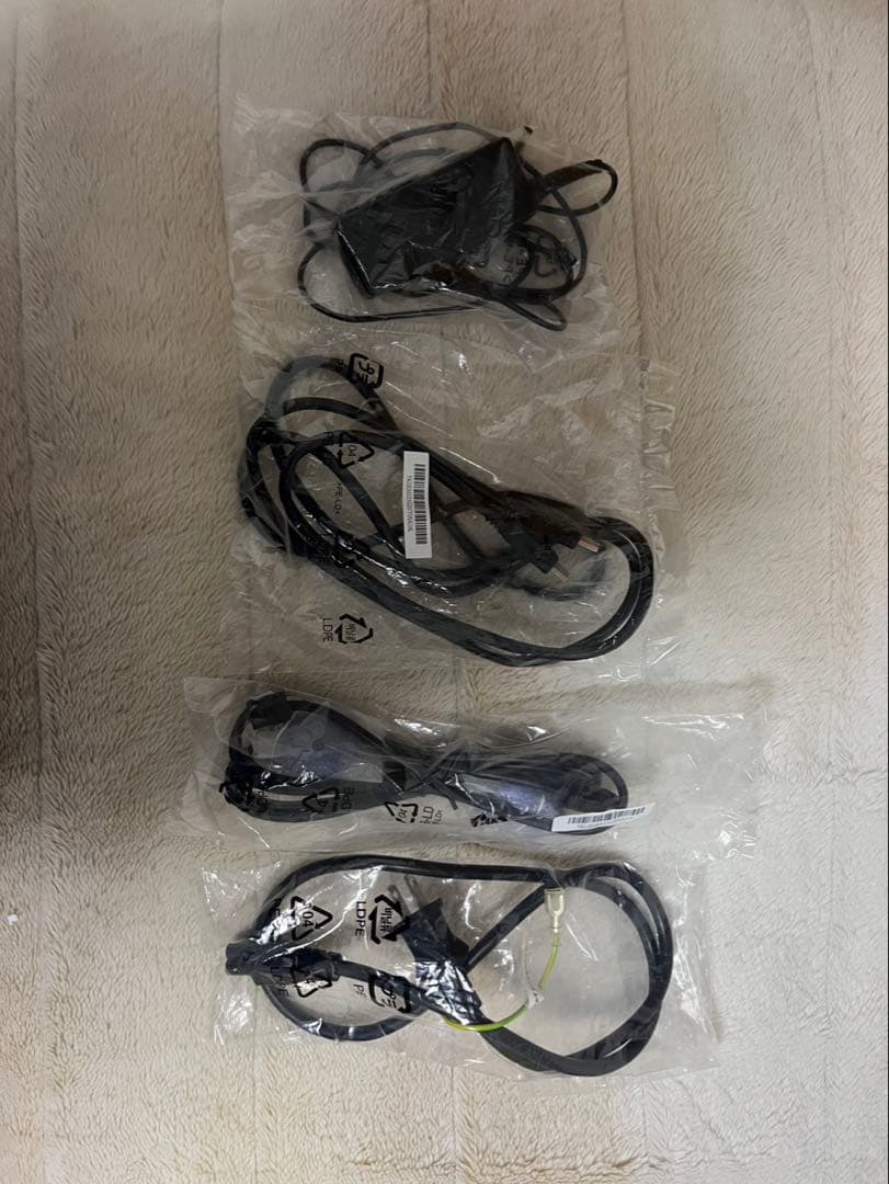 ASUS ディスプレイ モニター本体　ヘッドホン付き