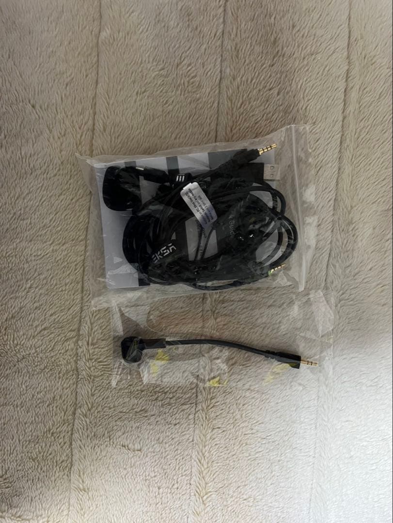 ASUS ディスプレイ モニター本体　ヘッドホン付き