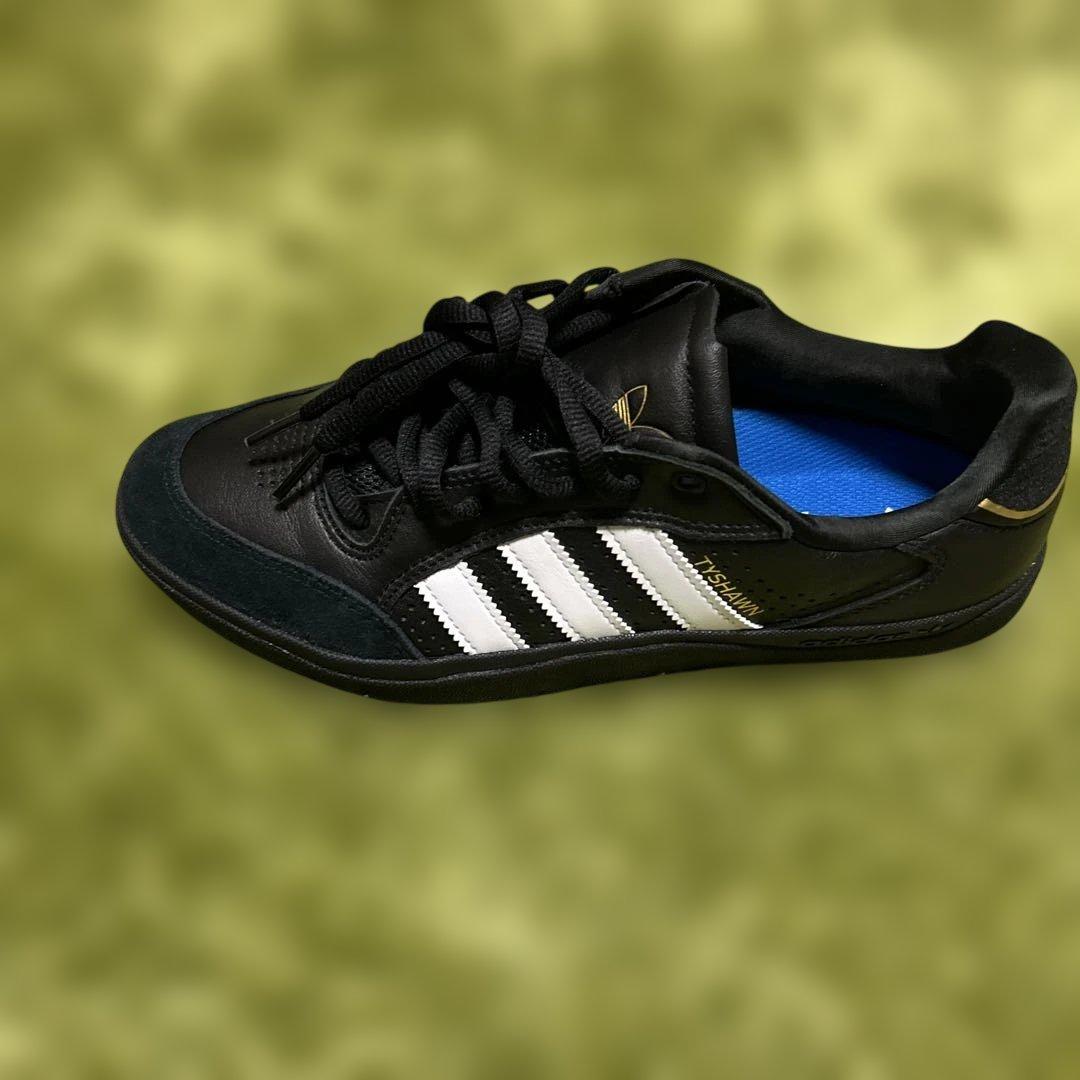 ぽんぽこさん adidas Tyshawn Low ブラック/ホワイト