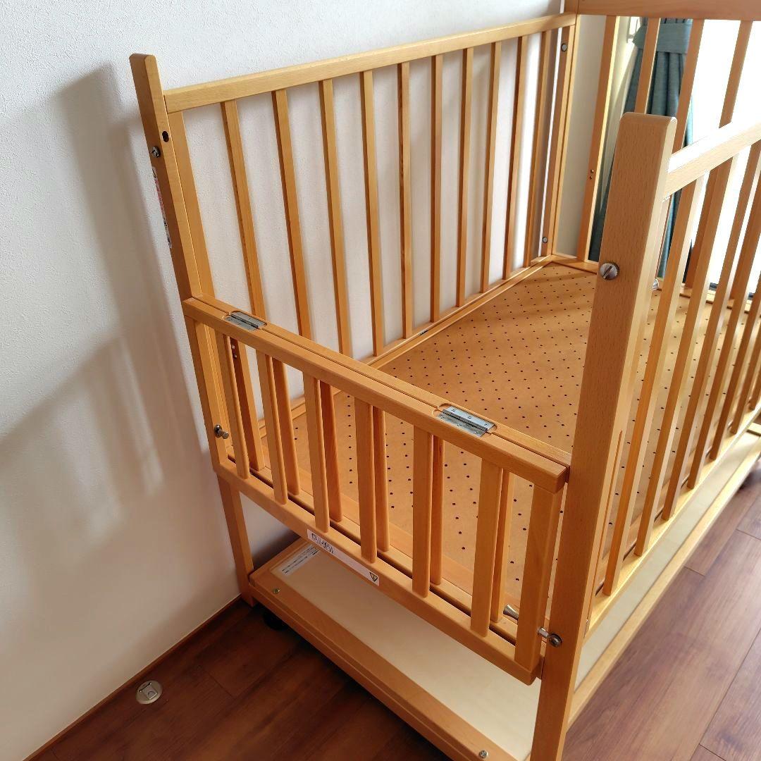 カトージ　ベビーベッド　ハイタイプ　ツーオープン　ナチュラル