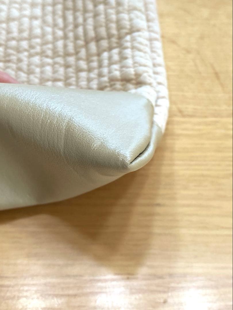 ちろる ファミリア ピオヌンナル コラボ MILK ベージュ