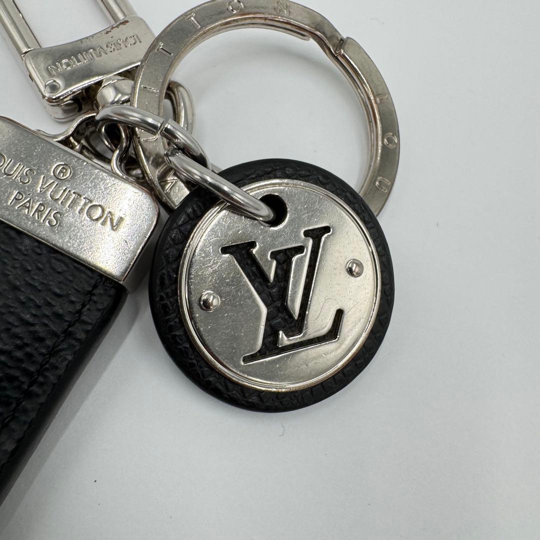 ルイヴィトン モノグラム タイガ ポルクレ ネオLVクラブ レザー キーホルダー