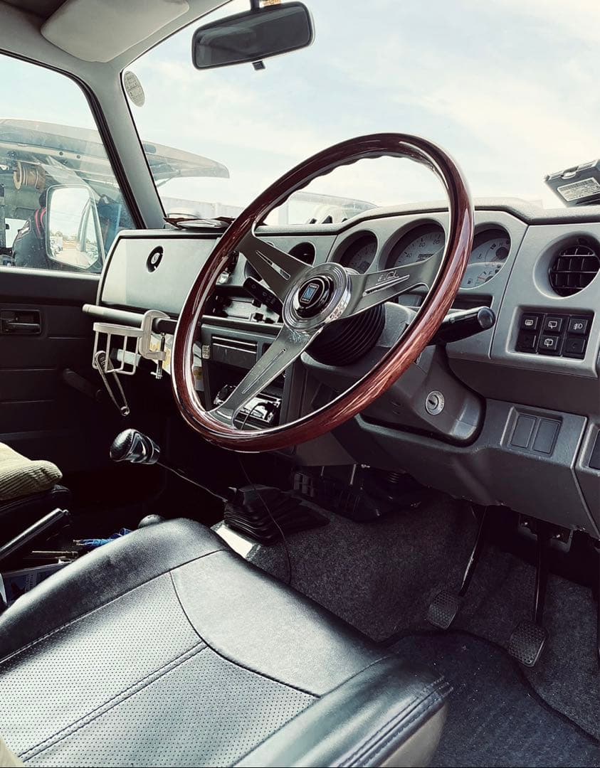 NARDI ナルディステアリングCLASSIC ウッド/ポリッシュスポーク38p