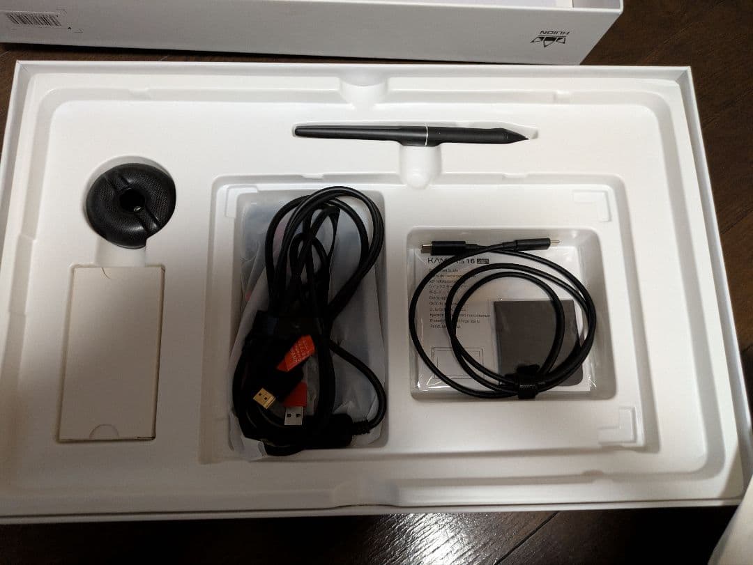 HUION 液タブ 液晶ペンタブレット Kamvas 16