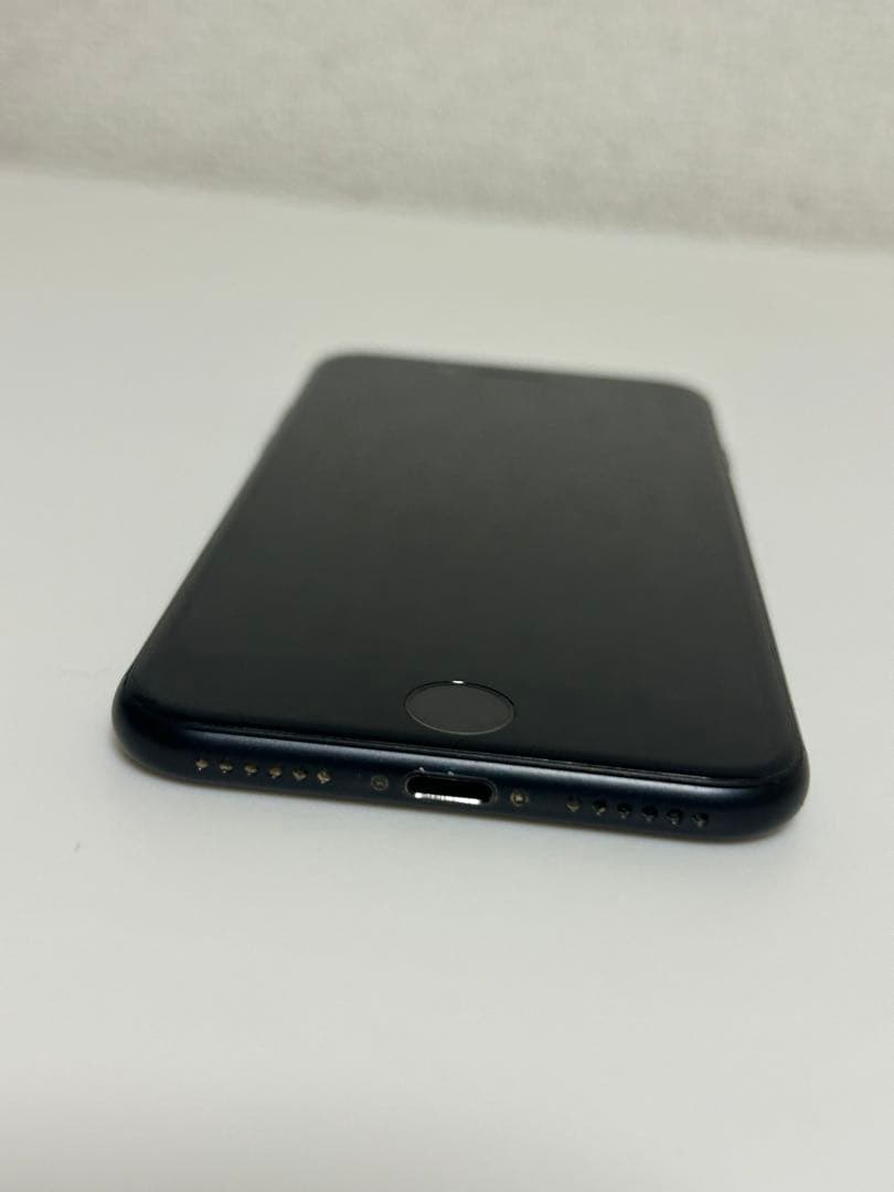 Apple iPhone SE2 容量128GB ミッドナイト ブラック本体のみ