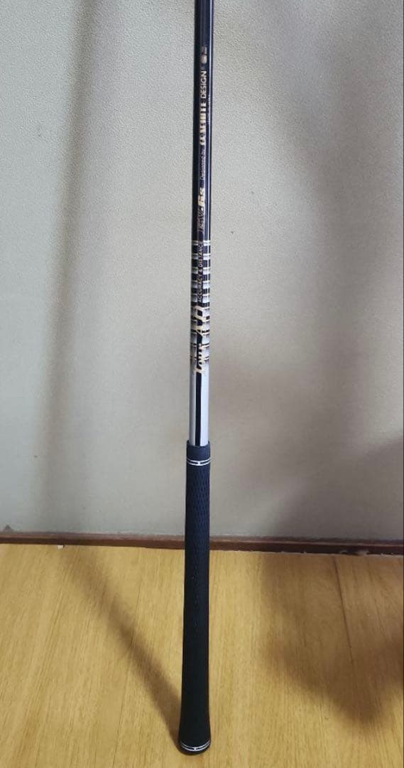 ツアーAD EV-6S 3W用 テーラーメイドスリーブ、グリップ付き　シャフト