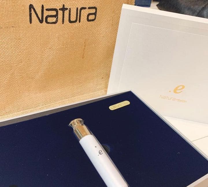 【Natura(ナトゥーラ)+salon】.e(ドットイー)【目元専用美眼器】