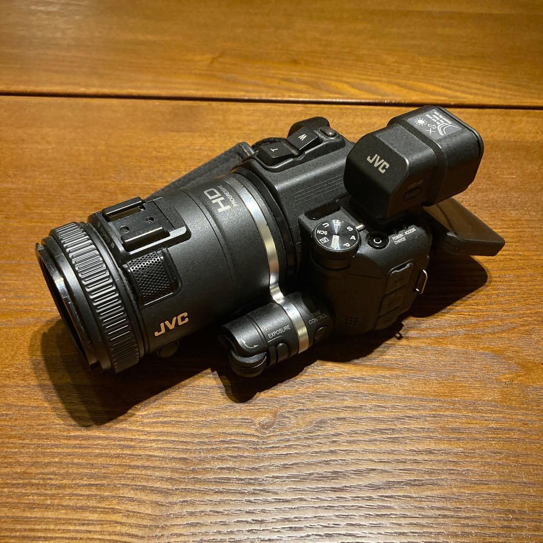 JVC HDメモリーカメラ GC-P100-Bバッテリー3個