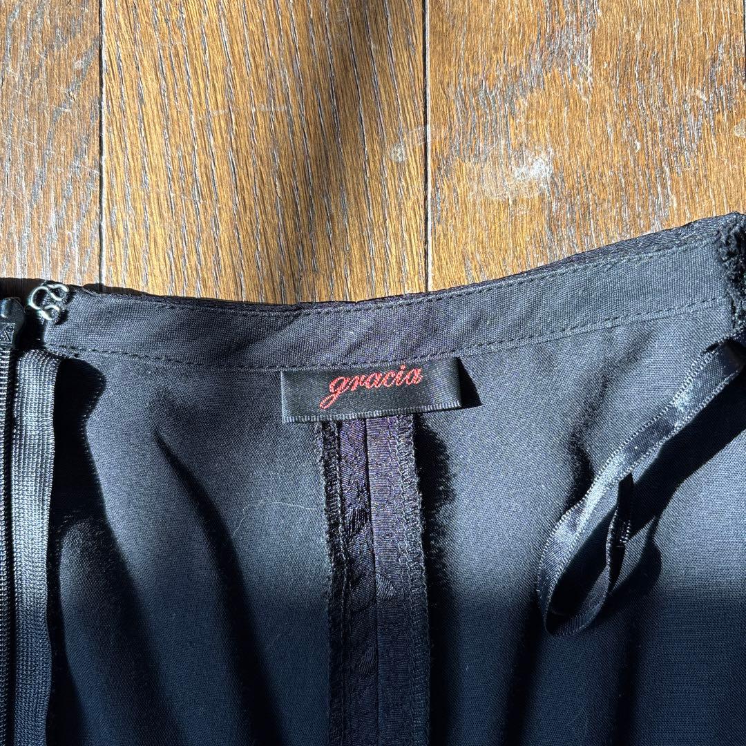 フラメンコドレス 黒　赤フリル付き