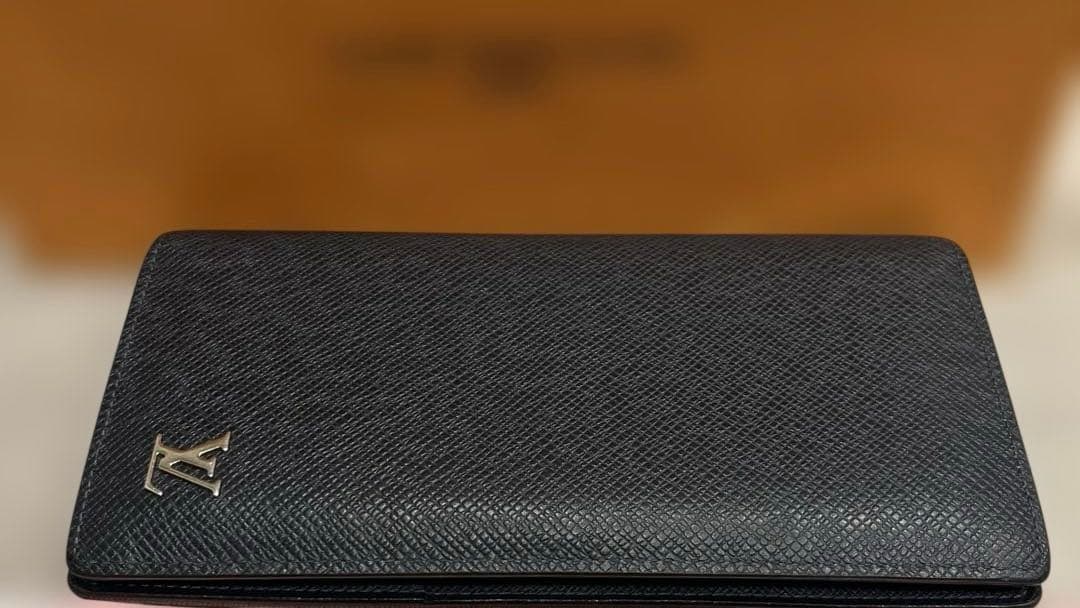 LOUIS VUITTON 2つ折り財布