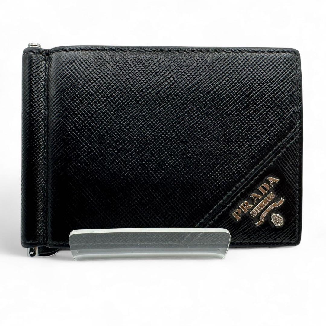 美品　プラダ　マネークリップ サフィアーノレザー 三つ折り カードケース