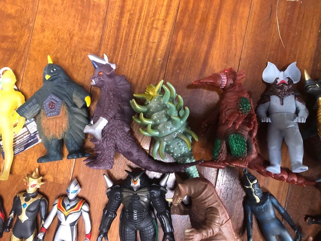 d*9様 ウルトラマン ウルトラ怪獣 ソフビ ウルトラ怪獣500 ライブサイン付