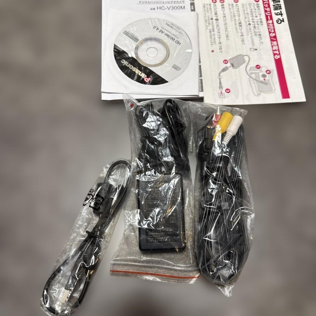 【良品】Panasonic HC-V300M　ビデオカメラ