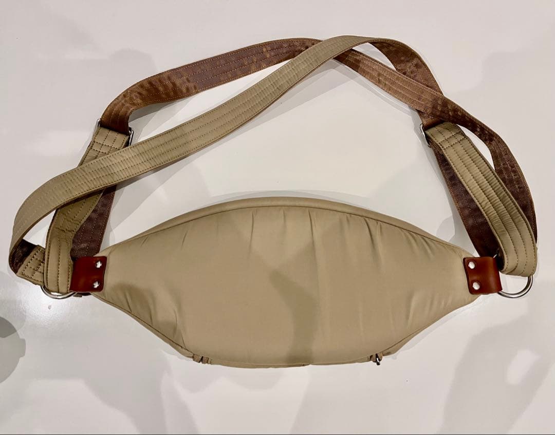 ノルンマーニ　ライトベージュ