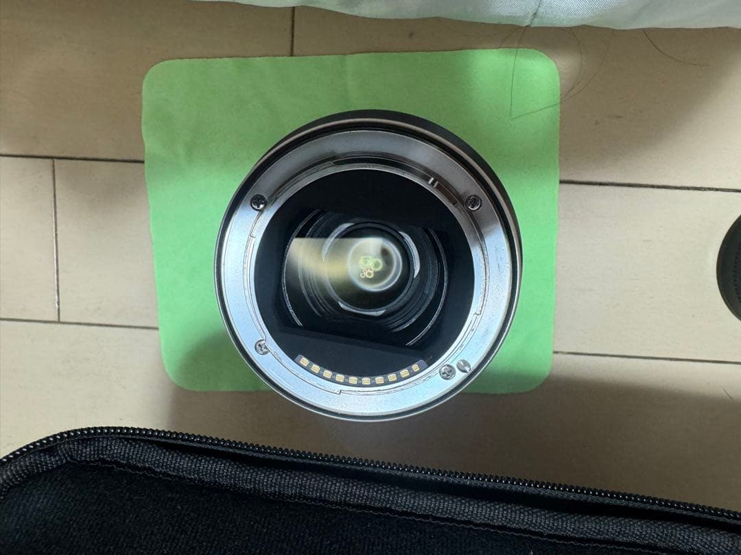 Tamron 28-75 eマウント　高性能 ズームレンズ 交換式マウント 黒