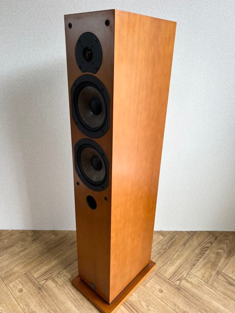 黒犬 ③ メルカリ便 ONKYO オンキョー　D-605F スピーカー