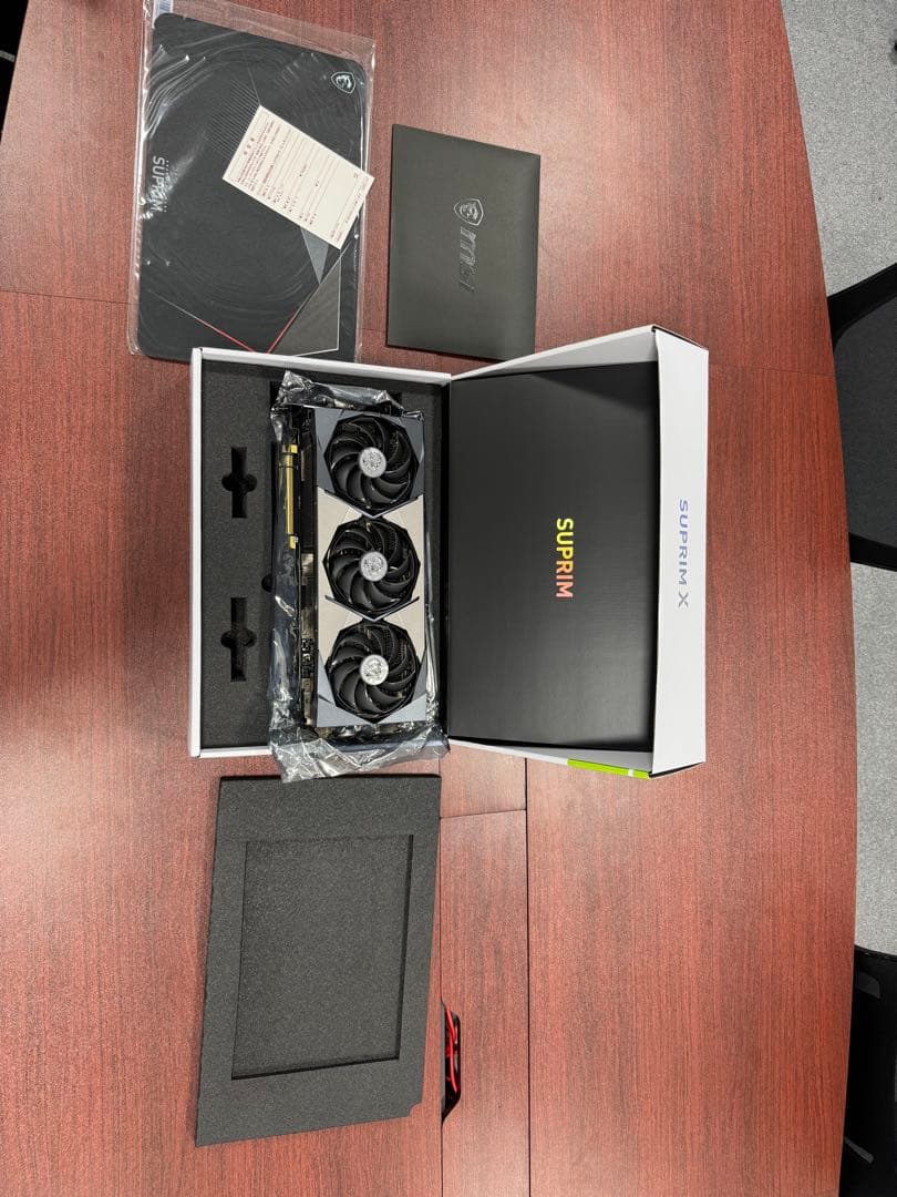 GeForce RTX 3080 Ti SUPRIM X 本体