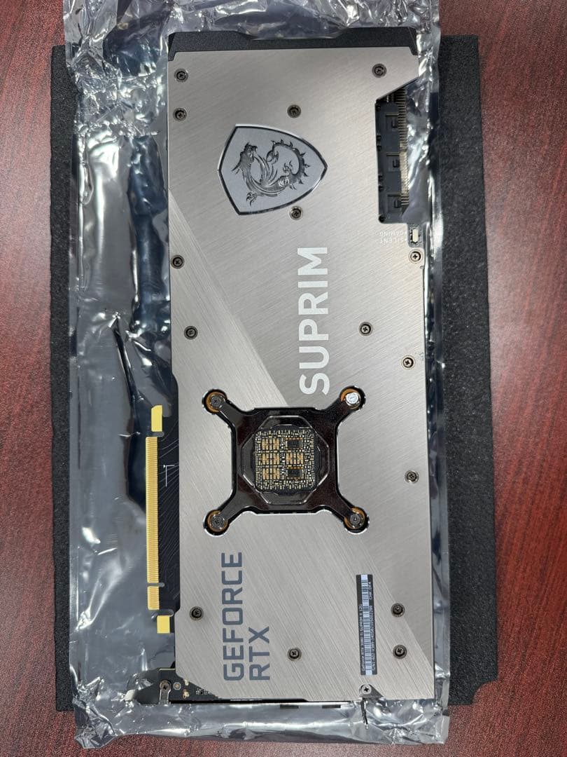 GeForce RTX 3080 Ti SUPRIM X 本体