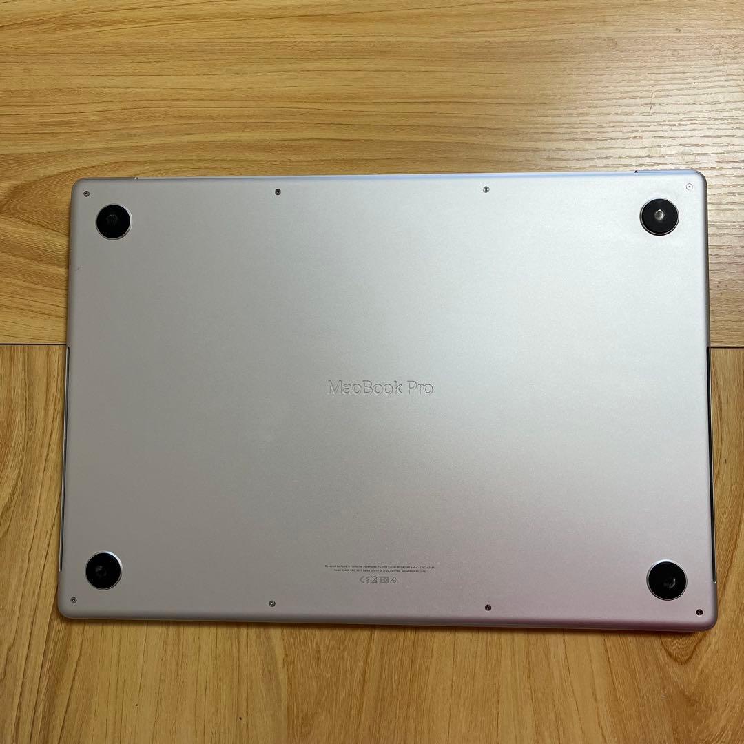 MacBook Pro 16インチM1 Pro 16GB / SSD 512GB