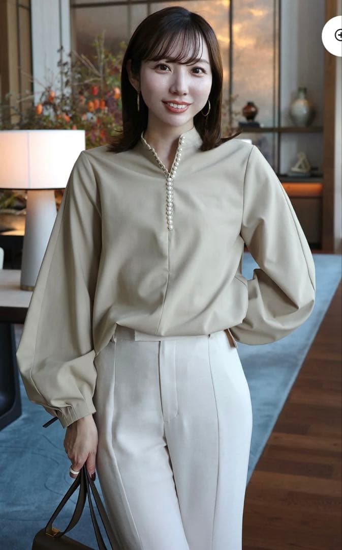 パールトリムブラウス ベージュ サイズF