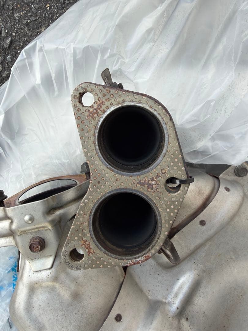 トヨタ86 (zn6) 純正エキマニ