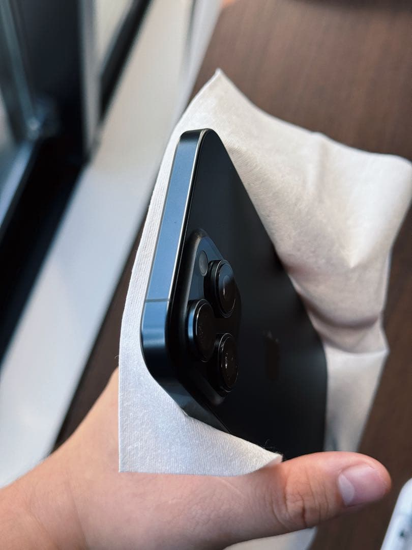 iPhone 16 Pro Max 512GB ブラックチタニウム 本体