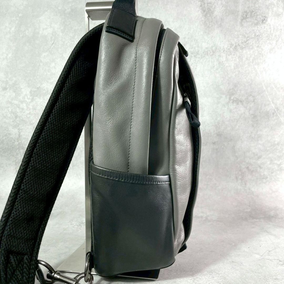 極美品 コーチ エッジパック ボディバッグ ビジネスバッグ レザー ロゴ グレー