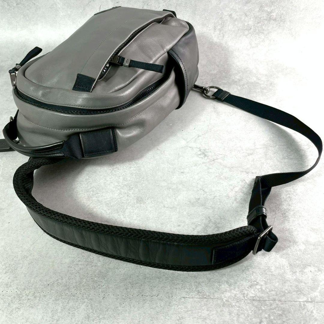 極美品 コーチ エッジパック ボディバッグ ビジネスバッグ レザー ロゴ グレー