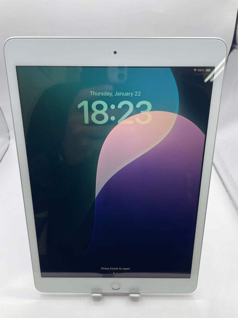 O*A様 iPad 7世代 32GB 本体　バッテリー90％