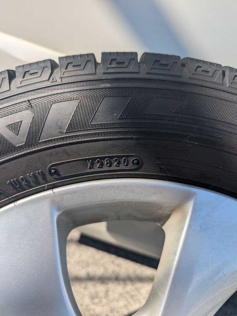 彩鯉　195/60/16スタッドレスタイヤ1本③ナット付き