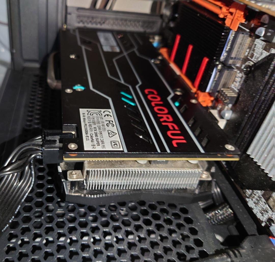 グラフィックボード・グラボ・ビデオカード Colorful GeForce RTX 2060 SUPER 8GB