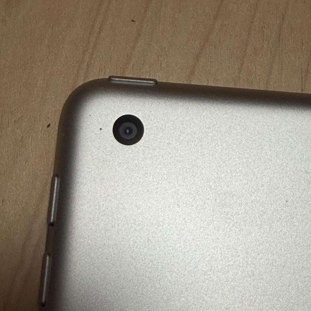 ●匿名発送● iPad 第6世代 128GB シルバー　バッテリー最大容量82%