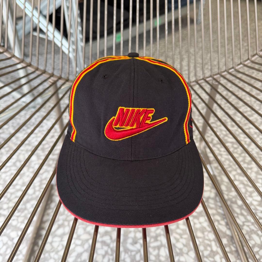 【刺繍ロゴ、好配色】オールドナイキ古着スウッシュユニセックス帽子キャップsk8