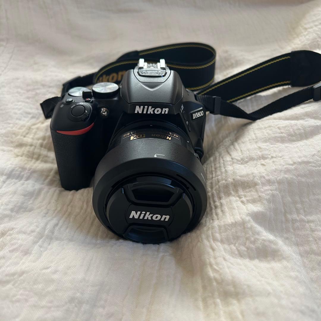 Nikon D5600 一眼レフカメラ　NIKKOR 35mm f/1.8G