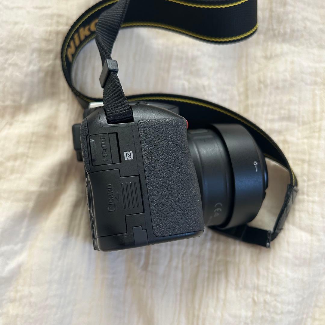 Nikon D5600 一眼レフカメラ　NIKKOR 35mm f/1.8G