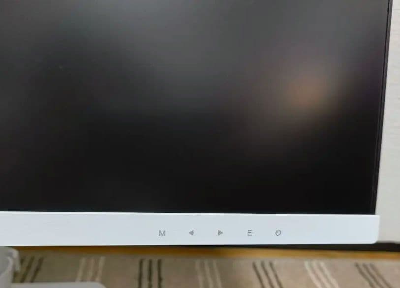 MSI ホワイトディスプレイ HDMI USB-C