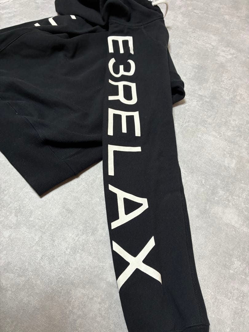 1PIU1UGUALE3 RELAX パーカー ロゴスリーブ ジップアップ