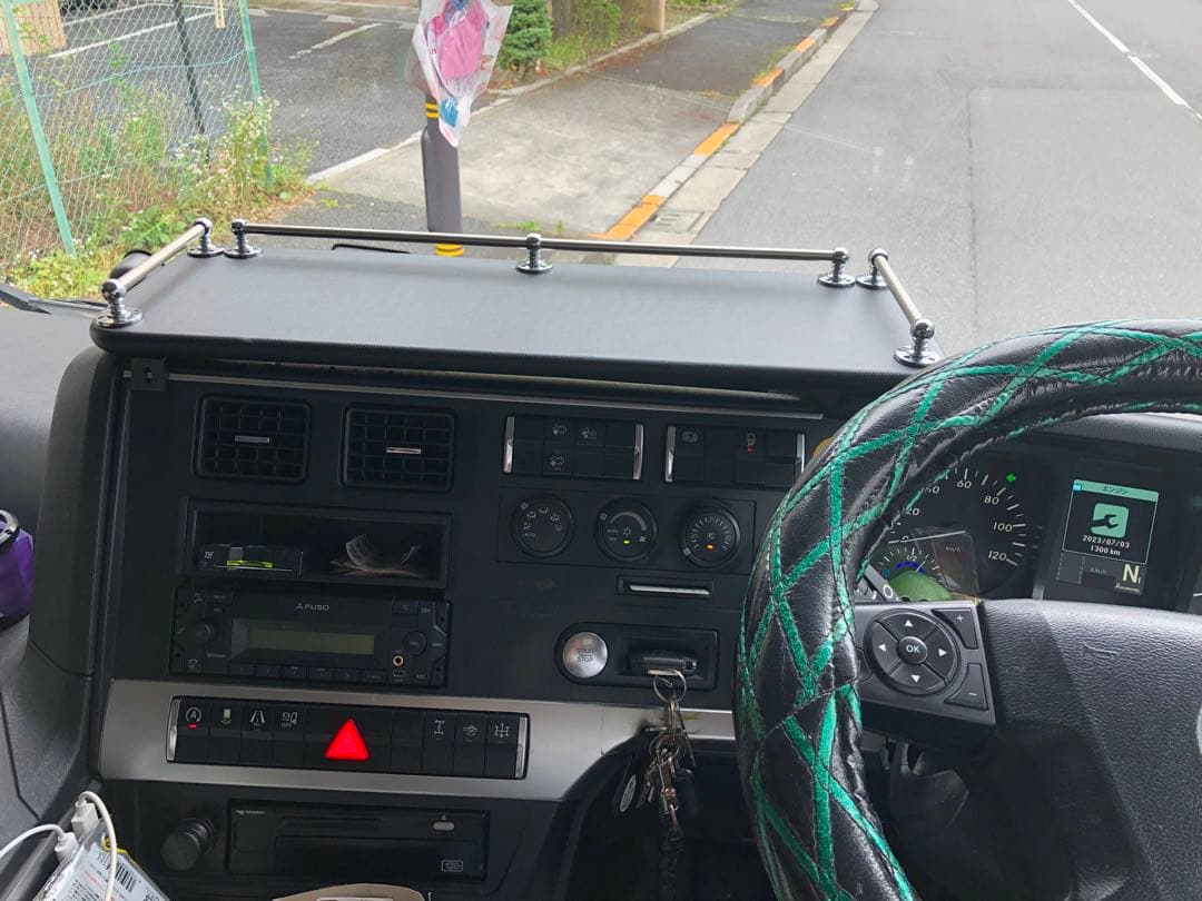 送料込限定一個価格　17スーパーグレート　フロントセンターテーブル　黒レザー