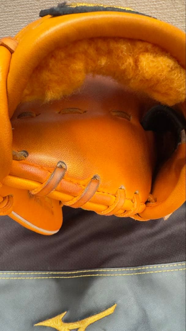 と*と様 Mizuno 軟式グローブ 専用ケース付き