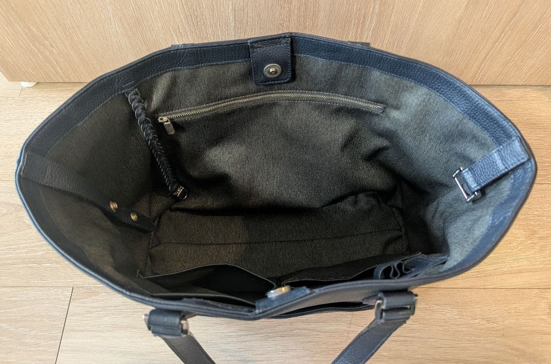 PELLE MORBIDA レザートートバッグ