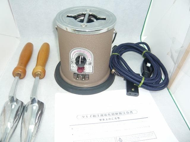 展示未使用品　タキイ和裁電化鏝　ランプ付　和裁こて 和裁コテ　鏝２本付