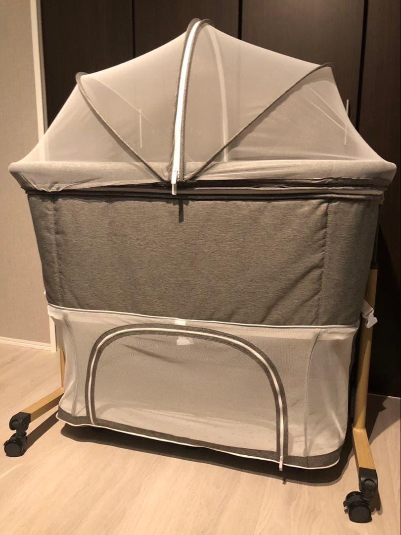 ベビーベッド 添い寝可能、キャスター付き